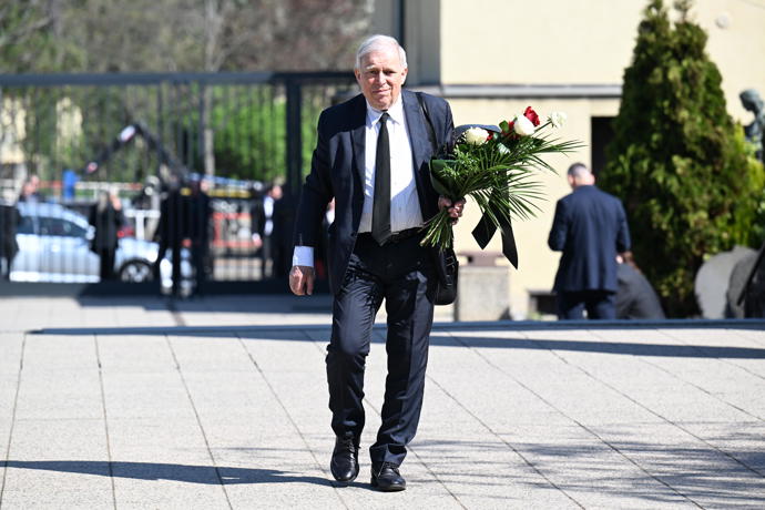 FOTO: Poslední rozloučení s diskařem Imrichem Bugárem. – stránka 40