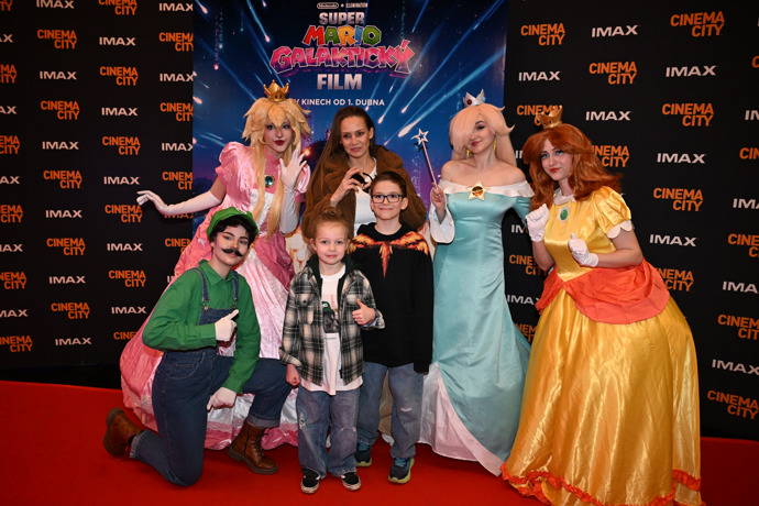 FOTO: Martina Gavriely si premiéru filmu Super Mario nenechala ujít. – stránka 6