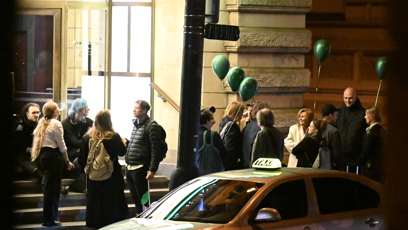 FOTO: Odchody z party.