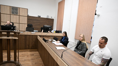 FOTO: Mercedes Treyová a Vladislav Trejbal u soudu.
