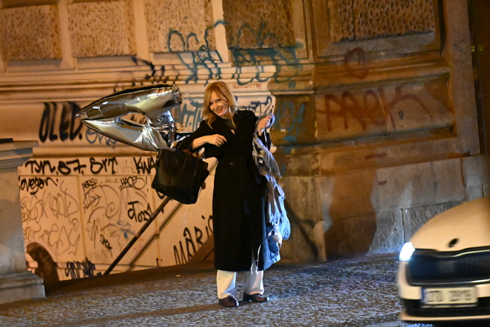 FOTO: Aňa odcházela s velkým nafukovacím A. – stránka 46