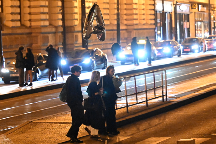 FOTO: Aňa odcházela s velkým nafukovacím A. – stránka 45