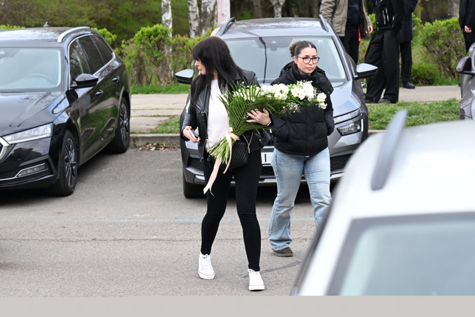 FOTO: Poslední rozloučení s Dominikou Elischerovou. – stránka 86