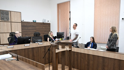 FOTO: Mercedes Treyová a Vladislav Trejbal u soudu.