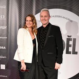 První hosté na cenách Anděl.