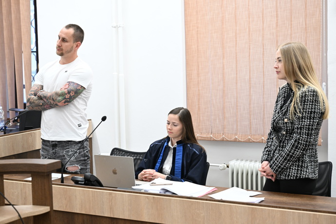 FOTO: Mercedes Treyová a Vladislav Trejbal čelí obvinění. – stránka 17