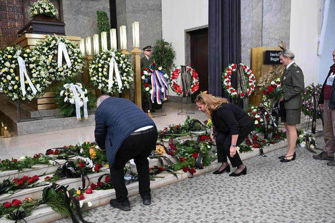FOTO: Poslední rozloučení s diskařem Imrichem Bugárem. – stránka 13