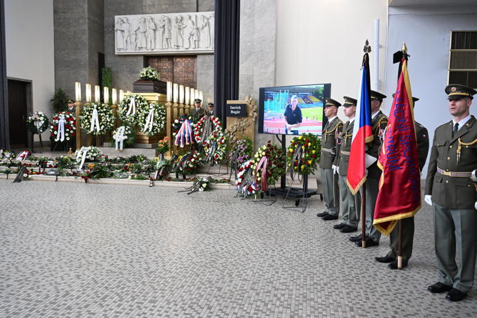 FOTO: Poslední rozloučení s diskařem Imrichem Bugárem. – stránka 2