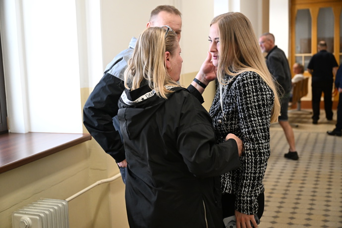 FOTO: Mercedes už údajně s Vladislavem netvoří pár. – stránka 1