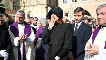 FOTO: Radka Potměšilová poslala pusinku nahoru.