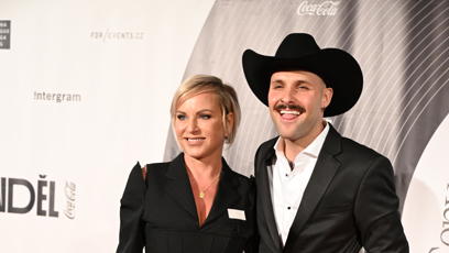 FOTO: Pártlová s partnerem byli nepřehlédnutelní.