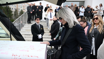 FOTO: Poslední rozloučení s influencerkou Dominikou Elischerovou alias Mínou.