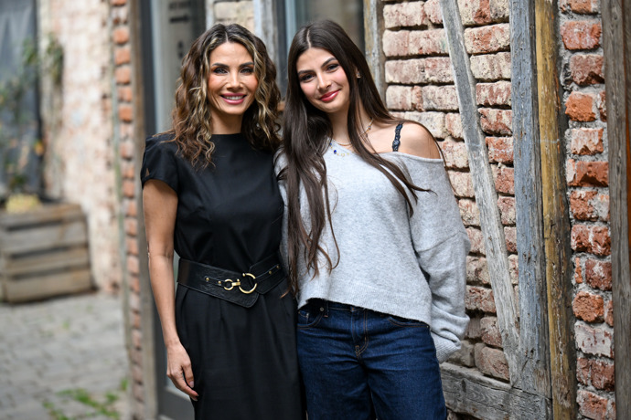 FOTO: Dcera Evy Decastelo roste do krásy. – stránka 69