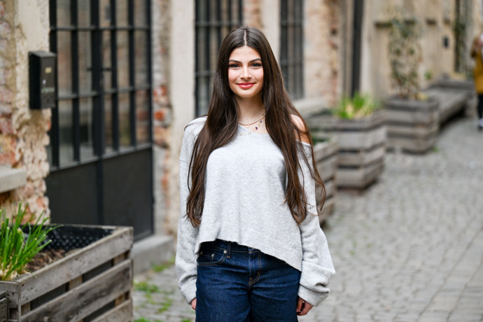 FOTO: Zuzana Decastelo roste do krásy. – stránka 64