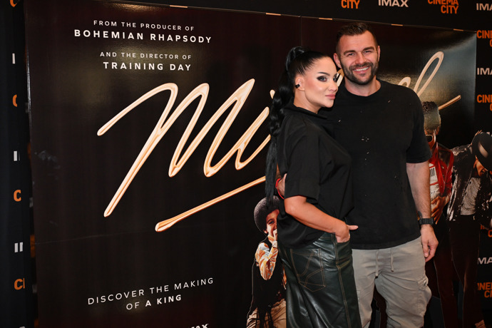 FOTO: Andrea Pomeje dorazila na premiéru po boku partnera. – stránka 72