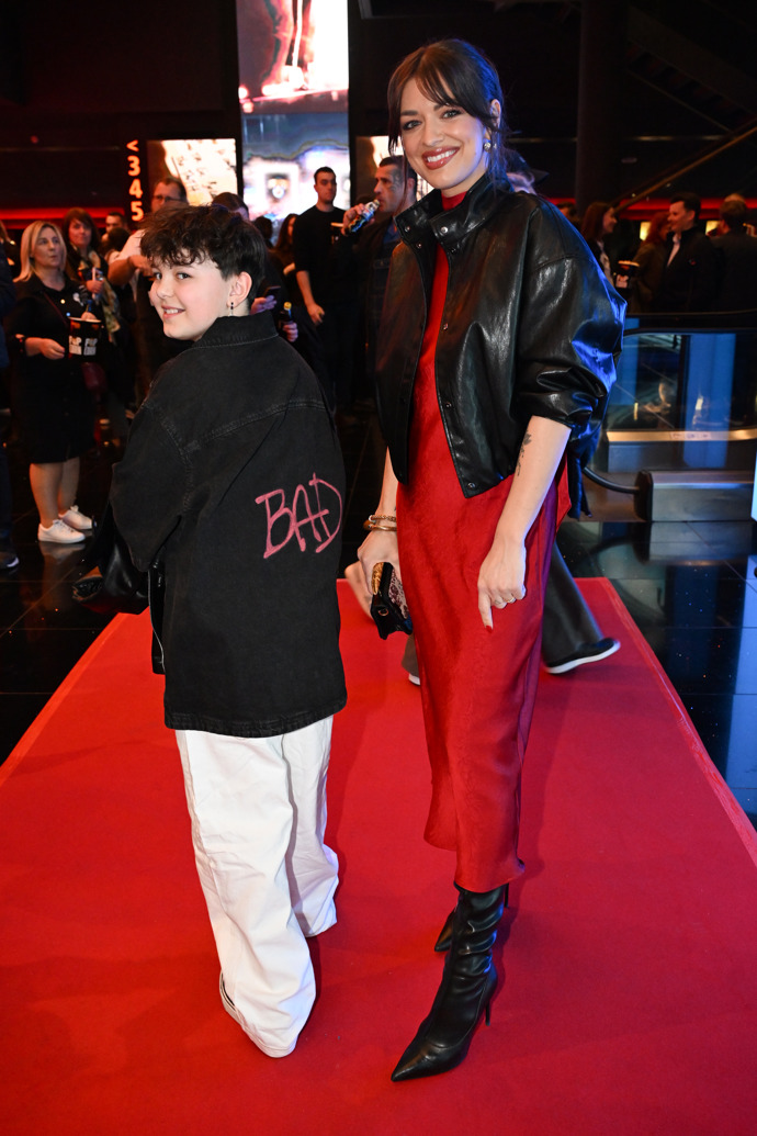 FOTO: Jitka Boho se svou dcerou Rosalií. – stránka 49