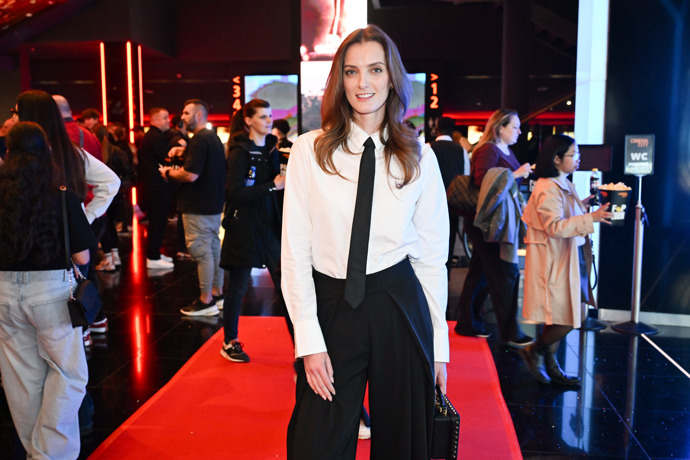 FOTO: Denisa Dvořáková na premiéře filmu Michael. – stránka 28