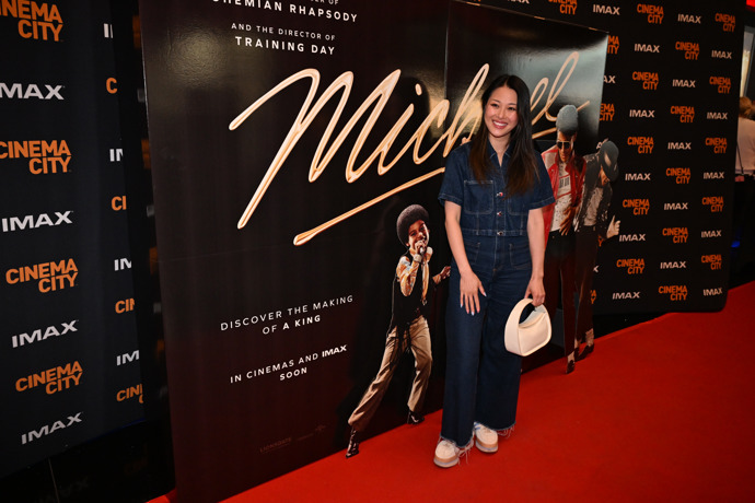 FOTO: Usměvavá Ha Thanh Špetlíková. – stránka 20