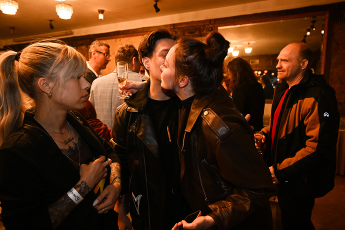 FOTO: Iveta Bendlová se přivítala s Jakubem Moulisem. – stránka 8