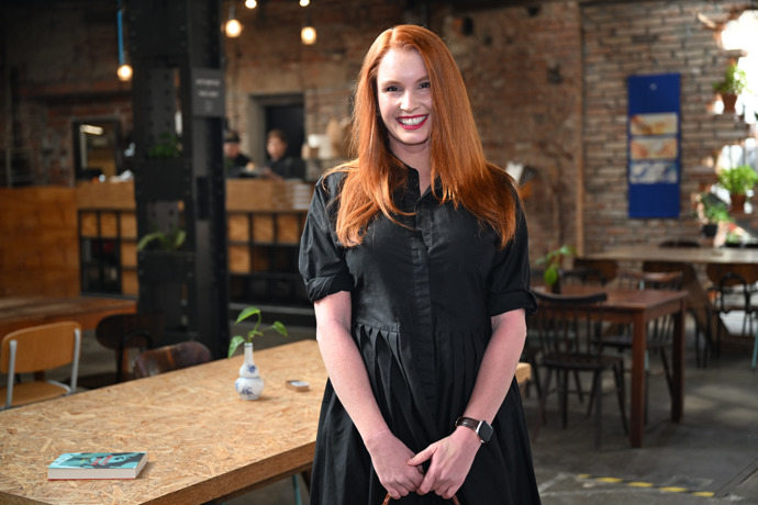 FOTO: Denisa Nesvačilová byla jednou z kmoter knihy Sběratel dívek. – stránka 28