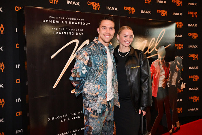 FOTO: Zamilovaný pár Denisa Válová a Kryštof Novák. – stránka 14