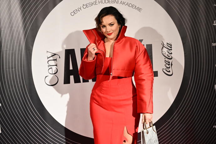 FOTO: Ewa Farna vypadala skvěle a byla v dobrém rozmaru. – stránka 6