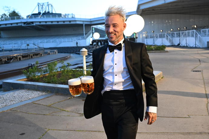 FOTO: Jakub Bína si večer užíval. – stránka 3