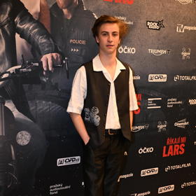 Max Dolanský nezapře podobu se slavným tátou.