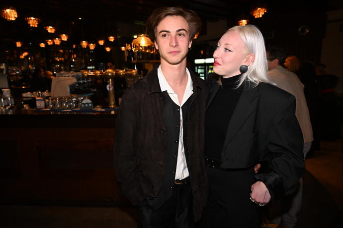 FOTO: Max Dolanský vyvedl na premiéru svou drahou polovičku. – stránka 5