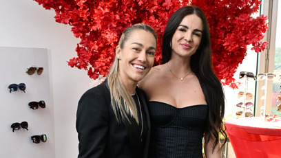 FOTO: Bára Mlejnková dorazila s kamarádkou.