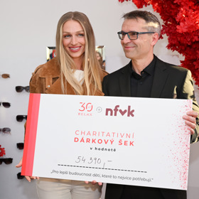 Nadační fond Veroniky Kašákové obdržel od značky Relax dárkový šek. 