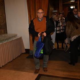 Pavel Kikinčuk dorazil na premiéru.