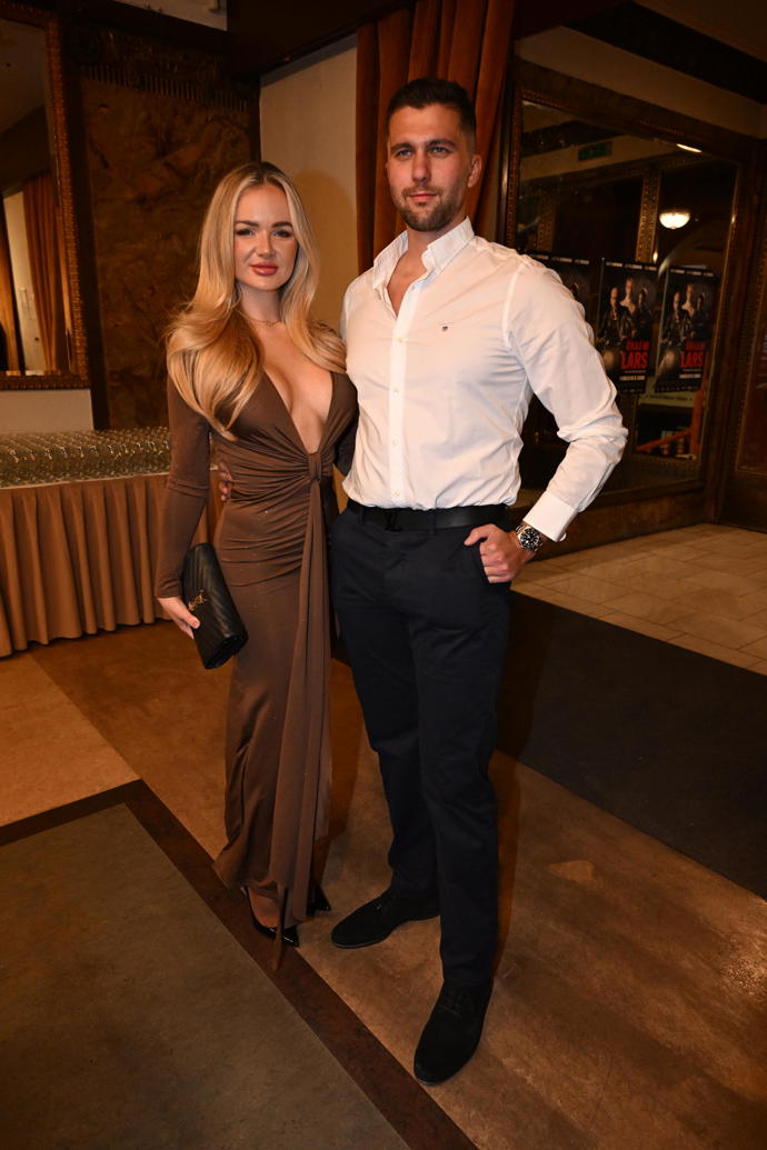 FOTO: Hvězdní hosté na premiéře. – stránka 6