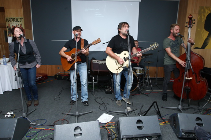 FOTO: Roman Horký a kapela Kamelot.