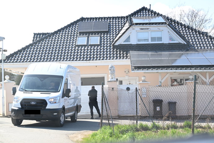 FOTO: Stěhováni úřadují u Lely a Karlose doma. – stránka 3