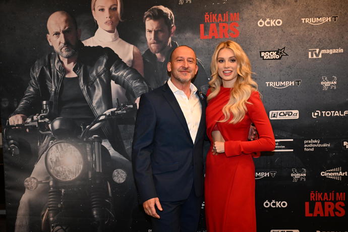 FOTO: Lars a Bonnie. – stránka 2