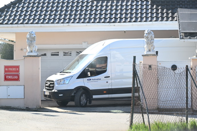 FOTO: Na Vémoland přijeli stěhováci. – stránka 6