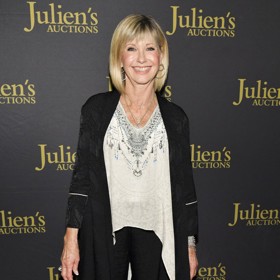 Herečka a zpěvačka zesnula po vleklém boji s rakovinou roku 2022. Bylo jí 73 let. Takto vypadala tři roky před smrtí. 