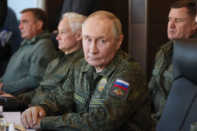 FOTO: Ruský prezident Vladimir Putin loni v říjnu navštívil jedno z velitelství ruských sil, které jsou zapojeny do bojů na Ukrajině.