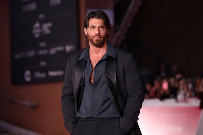 FOTO: Herec Can Yaman. – stránka 3