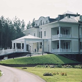 Putinovo luxusní sídlo, které se nachází několik stovek kilometrů od Moskvy, údajně obývá také prezidentova milenka Alina Kabajevová a jejich dva synové.