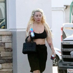 Amanda Bynes začátkem roku 2026 viditelně zhubla.