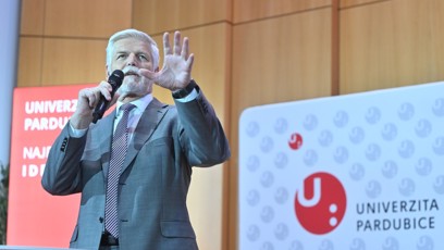 FOTO: Petr Pavel navštívil Univerzitu Pardubice, kde se zúčastnil debaty se studenty.