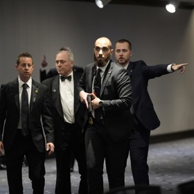 V budově hotelu, kde byl Donald Trump, došlo ke střelbě.