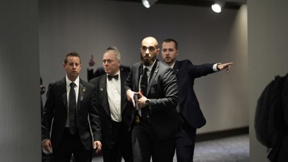 FOTO: V budově hotelu, kde byl Donald Trump, došlo ke střelbě.