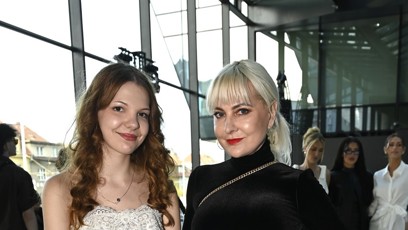 FOTO: Na Mattoni Young Fashion Stars 2026 dorazila Bára Nesvadbová s dcerou.