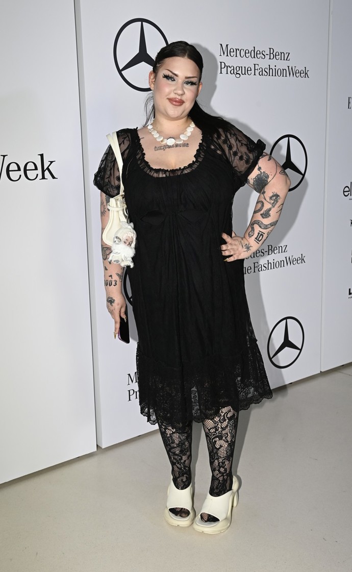 FOTO: Na Mattoni Young Fashion Stars 2026 dorazila Denisa Kouřílková alias Sugar Denny. – stránka 3