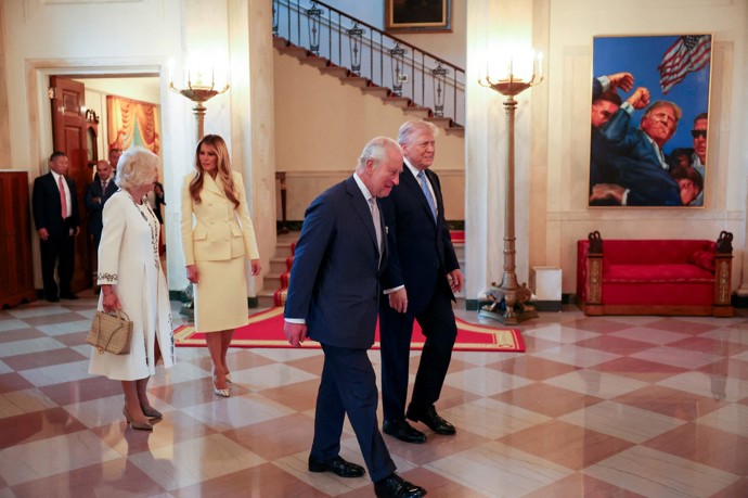 FOTO: Donald Trump s králem Karlem III. a jejich manželkami v Bílém domě. – stránka 7