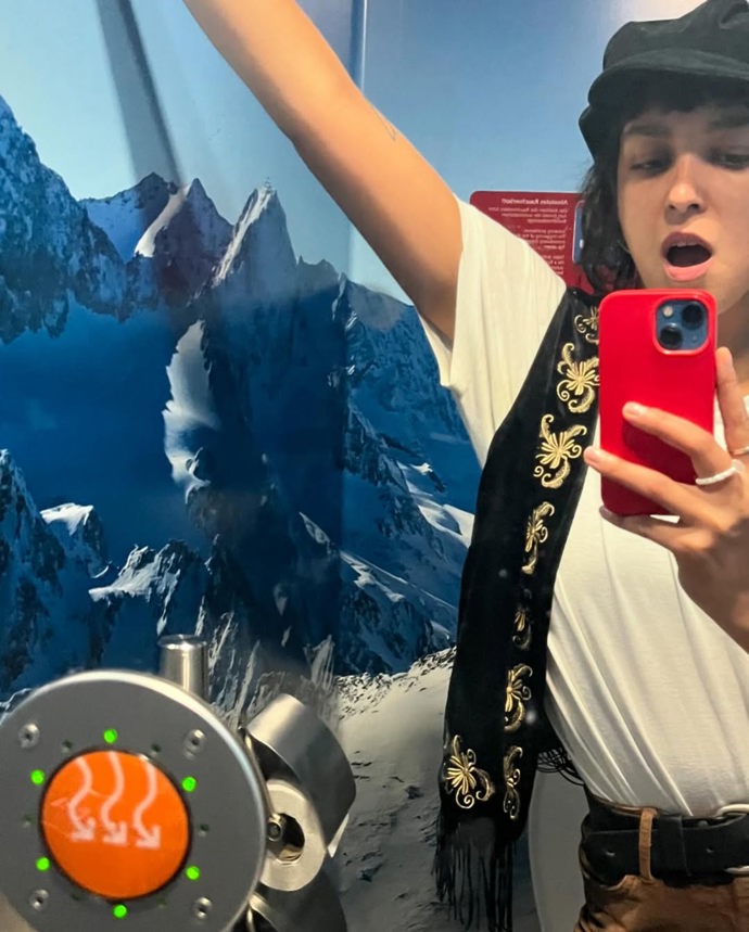 FOTO: Luciana Tomášová je také zpěvačka. – stránka 2