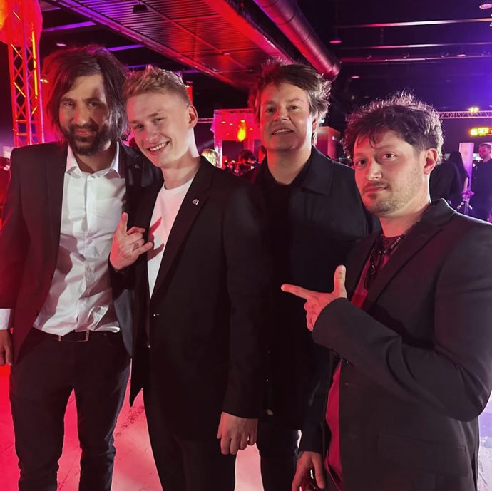 FOTO: Kapela si slavnostní večer Ceny Anděl pořádně užívala.